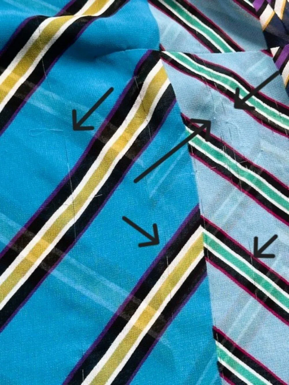Cabi Teal Chevron Sleeveless V-Neck Top Size Large
